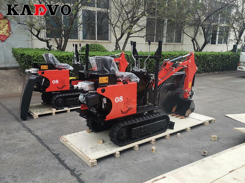 凱迪沃重工一批小型挖掘機(jī)出口德國(guó)